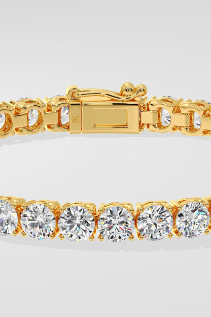 The 0.30 pointer Classic Round Bracelet
