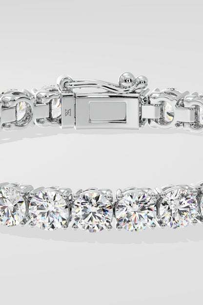 The .50 pointer Classic Round Bracelet